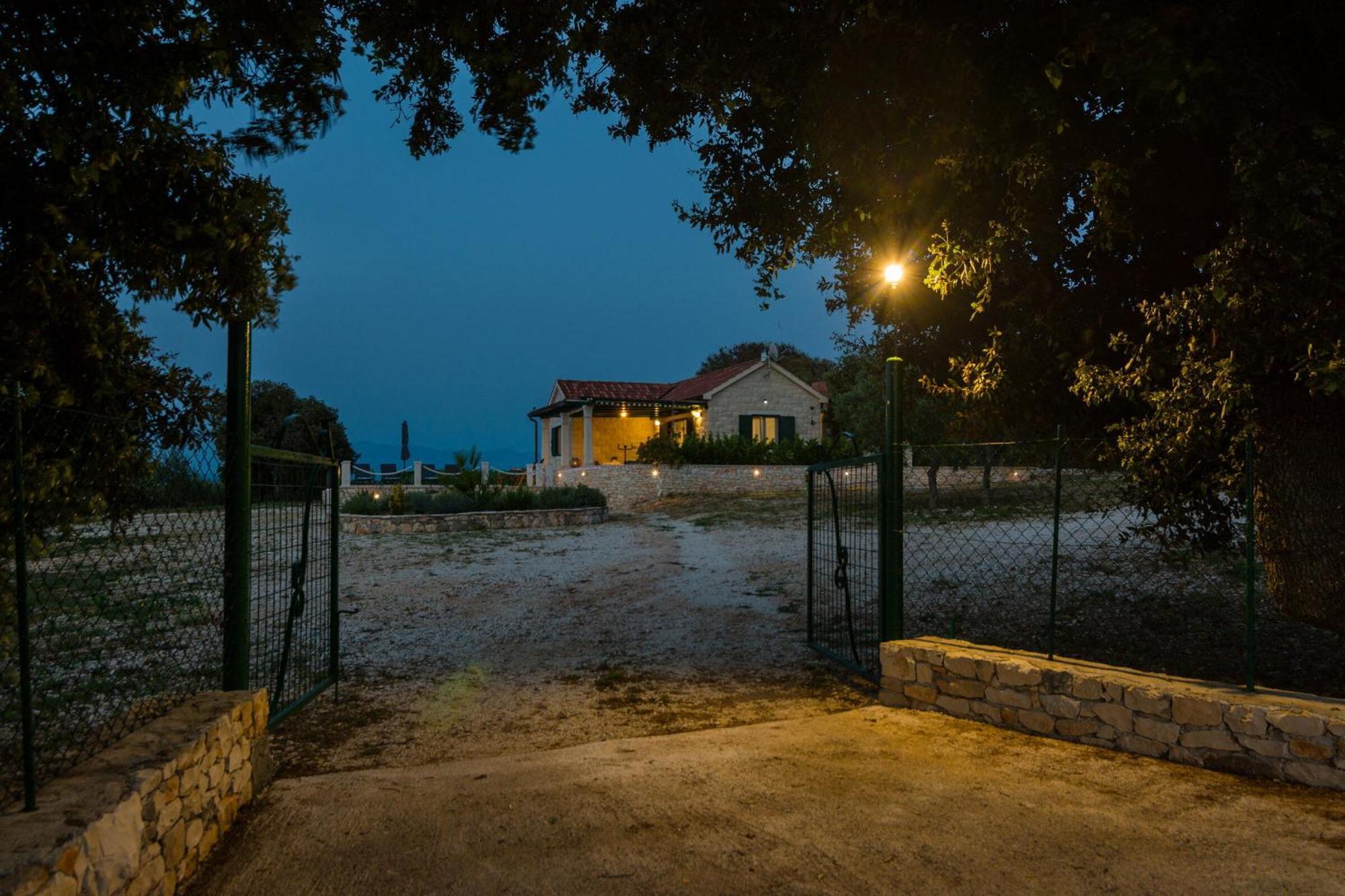 House Blato Villa Postira Kültér fotó